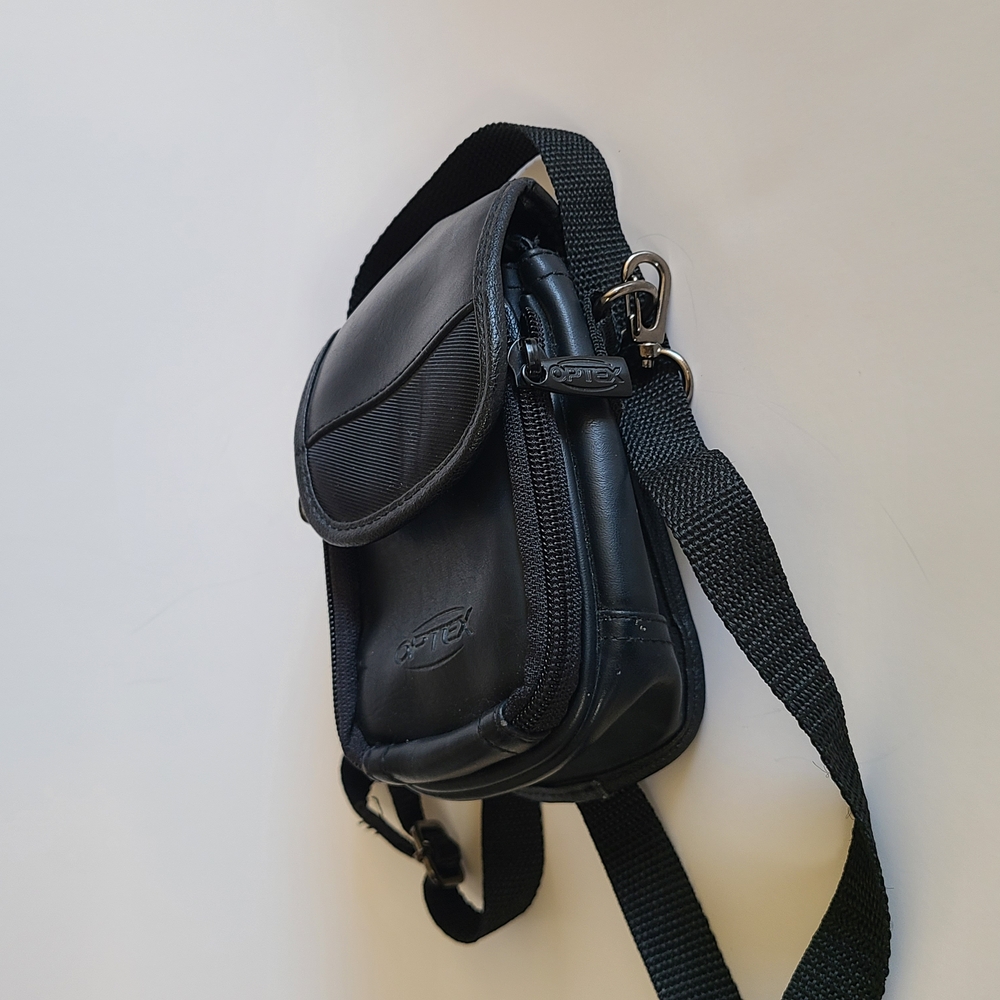 Spyder Black Belt Bag with Practical Design and Adjustable Strap